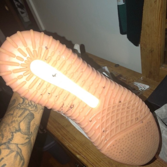 Yeezy 750s 9.5 - Picture 3 of 4